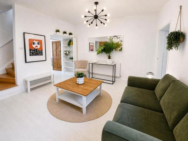 4 bed house — Hartopp Road, Clarendon Park