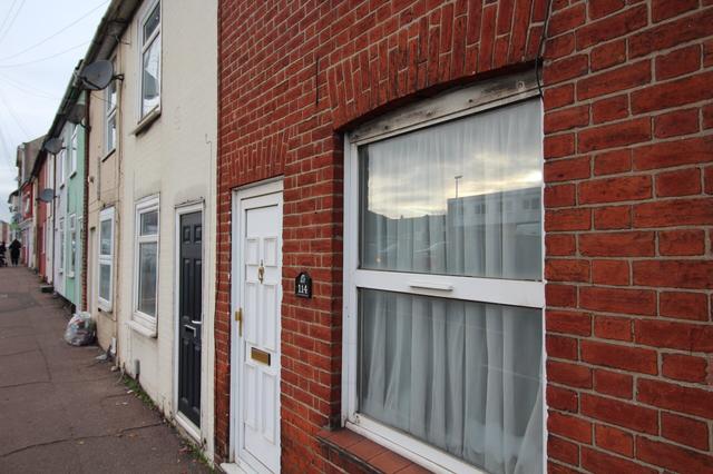 2 bed house — Magdalen Street, Old Heath