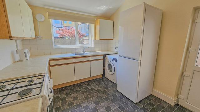 5 bed house — Highbury Road, Horfield