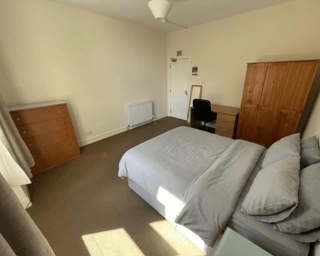 3 bed apartment — Dundee, West End