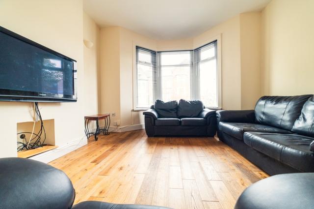 7 bed house — Cathays Terrace, Cathays