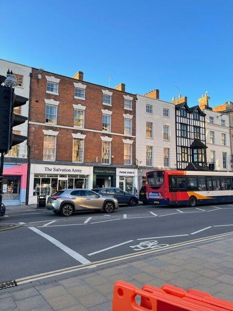 7 bed apartment — 132-136 The Parade, Town Centre