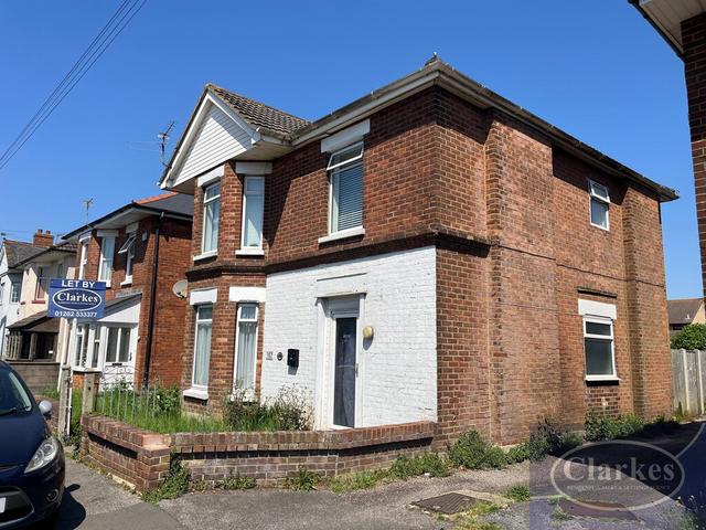 5 bed house — Columbia Road Ensbury Park, Ensbury Park