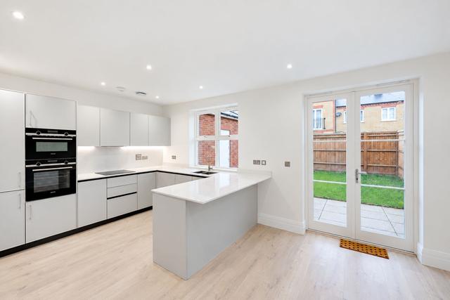 4 bed house — Rookery Lane, Muswell Hill