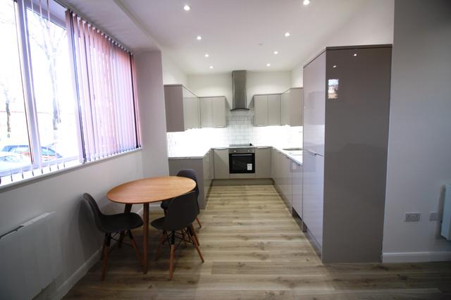 3 bed apartment — Adamsdown Church, Adamsdown
