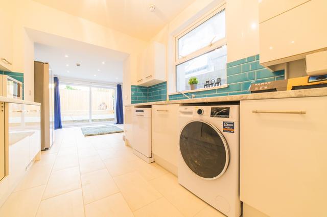 6 bed house — Norman Street, Cathays