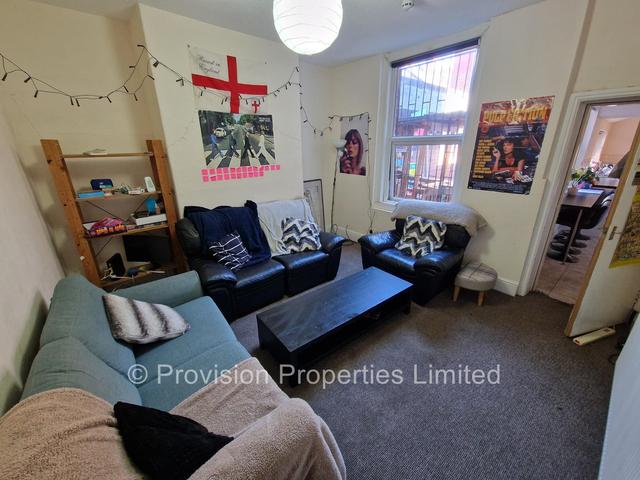 5 bed house — Brudenell Mount Leeds, Hyde Park