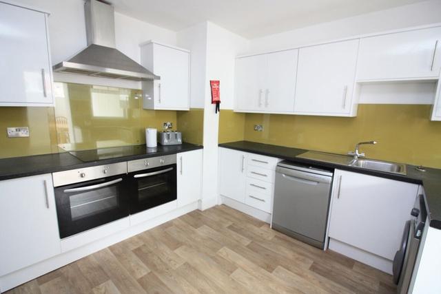 7 bed house — Mowbray Avenue, City Centre