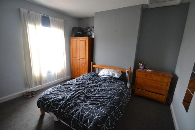 3 bed house — Birkin Avenue, Radford