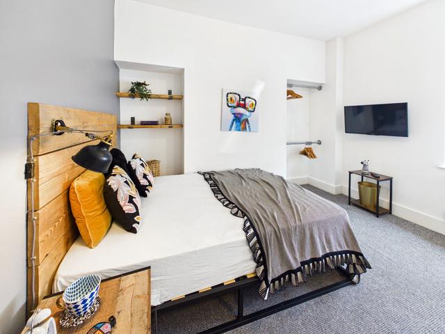 5 bed house — Humphrey Street, City Centre