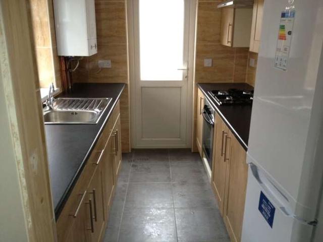 3 bed house — Treharris Street Roath, Roath