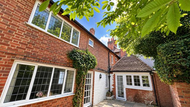 5 bed house — St. Stephens Hill Canterbury, Hales Place