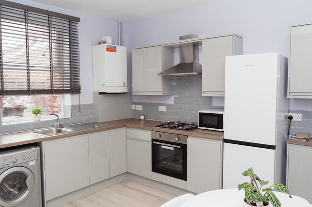 4 bed house — Harefield Road, Ecclesall