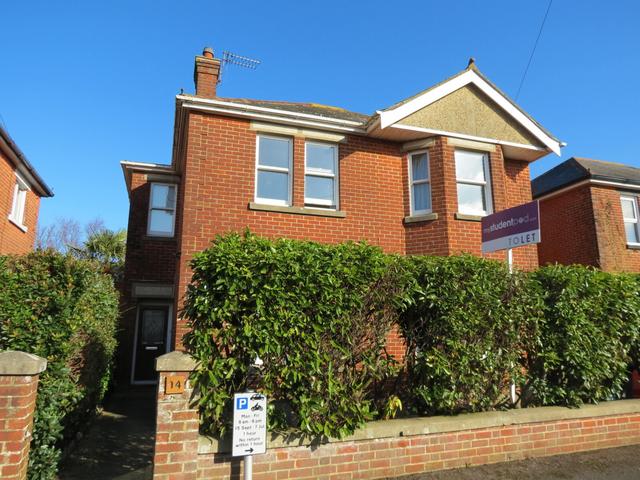 5 bed house — Wallis Road, Wallisdown
