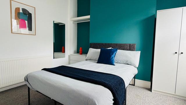 4 bed house — Cromwell Street, Mount Pleasant