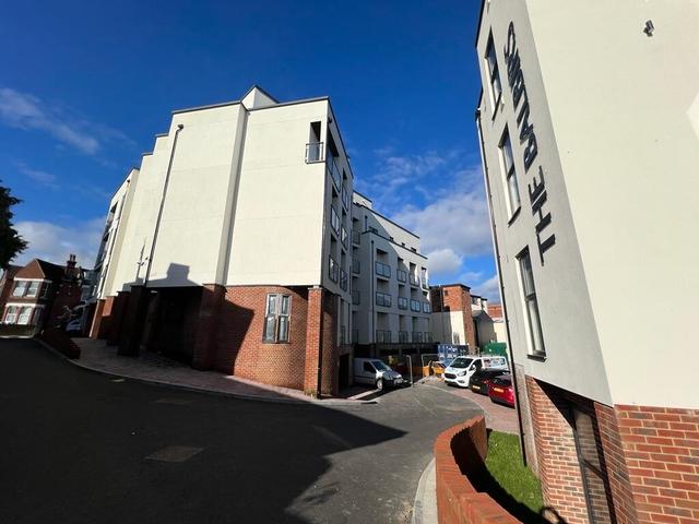 2 bed apartment — The Balbirs, Portswood Road, Portswood, The Polygon