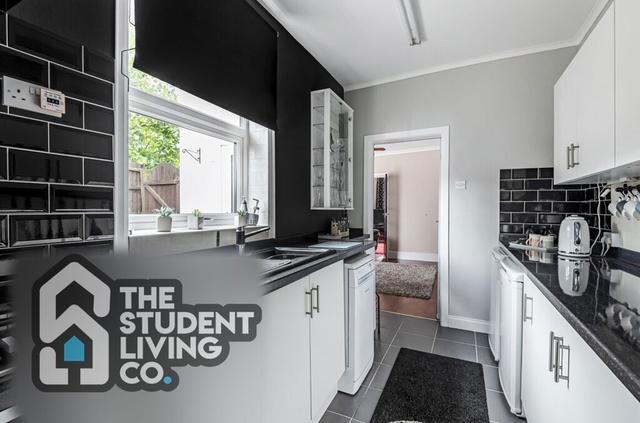 3 bed house — City Road, Beeston