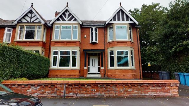 10 bed house — Heaton Road, Withington