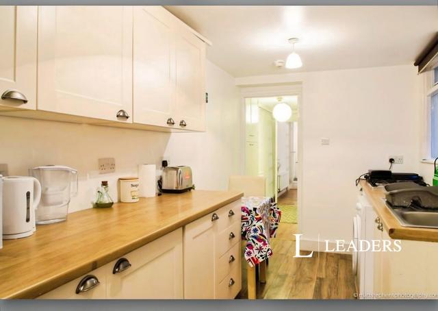 1 bed apartment — Grand Parade, Hanover