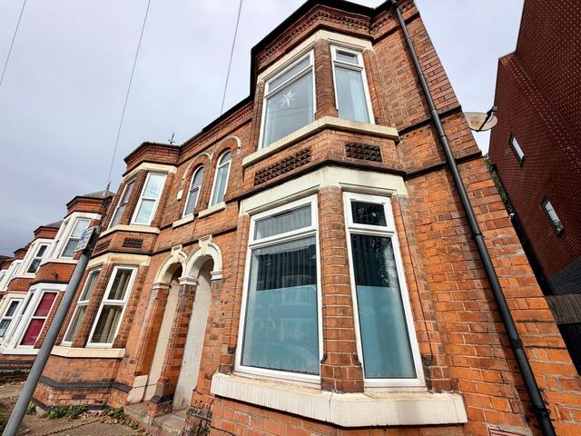 4 bed house — Willoughby Avenue, Lenton
