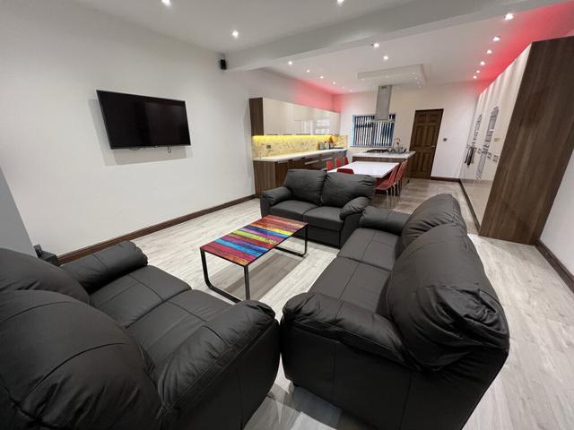 7 bed house — Hubert Road, Selly Oak