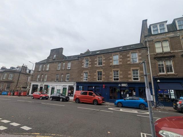 2 bed apartment — 2/2 Perth Road, West End