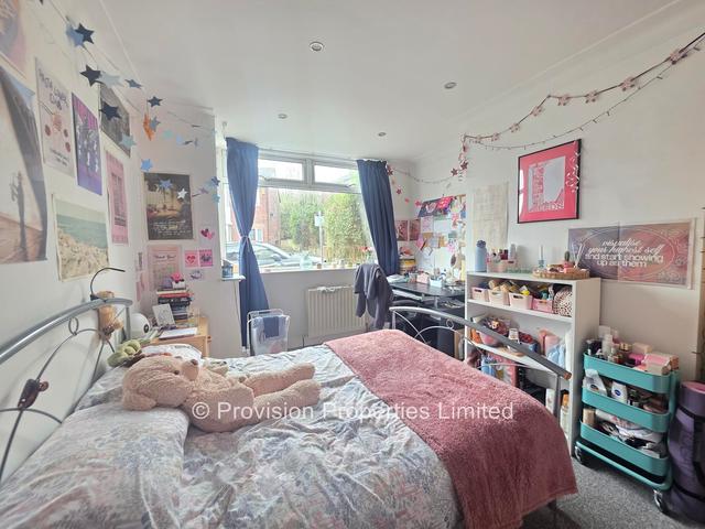 4 bed house — Kelso Gardens Leeds, City Centre