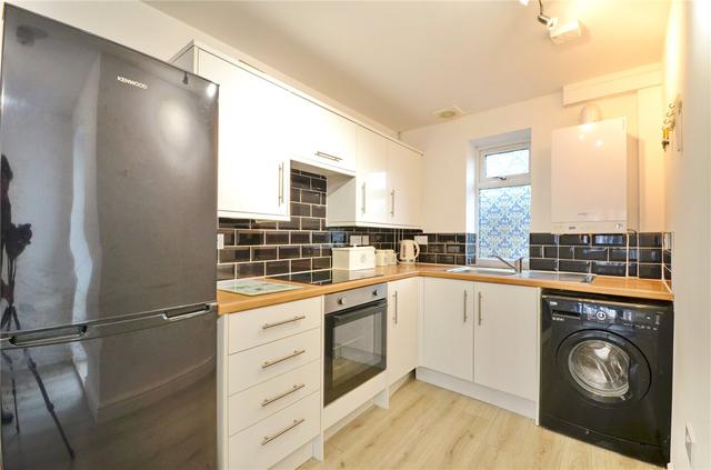 3 bed apartment — Landseer Avenue, Lockleaze