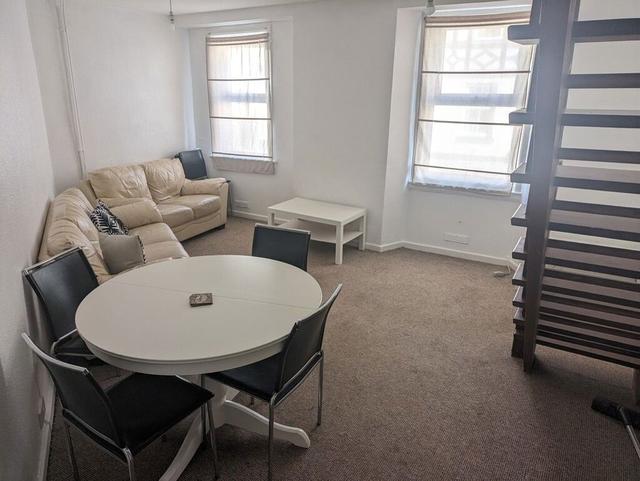 4 bed house — New North Road, City Centre