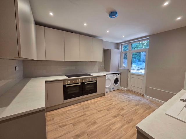 7 bed house — Crookesmoor Road, Crookesmoor