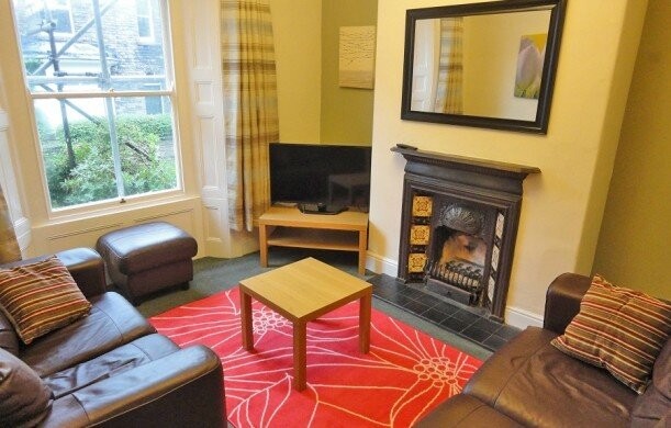4 bed house — Ashdell Road, Broomhill