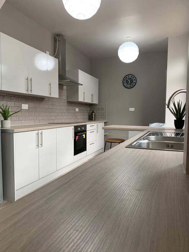 5 bed house — Edmund Road, Highfield