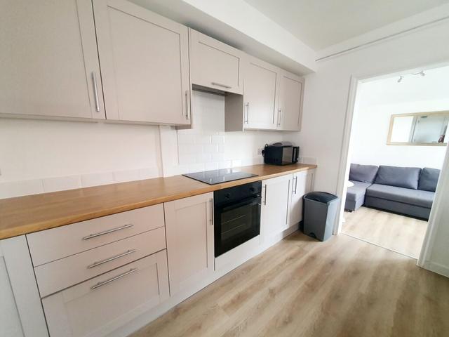 5 bed house — Pinhoe Road, Mount Pleasant