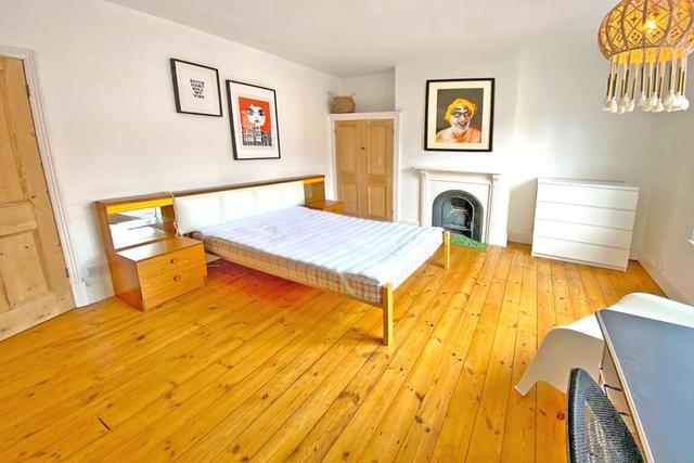 4 bed house — Adderley Road, Clarendon Park