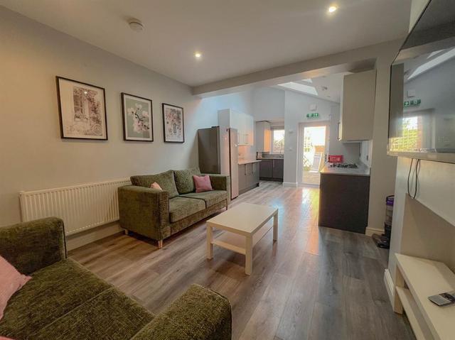 6 bed house — Sharrow Street, Sharrow
