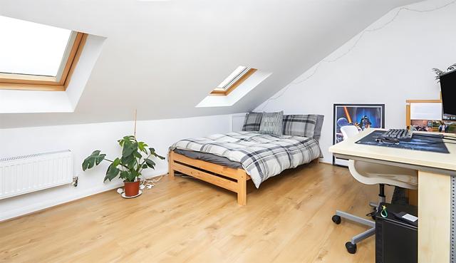 6 bed house — Stanley Street, Mackworth