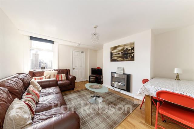 5 bed house — Kelvin Grove, Sandyford