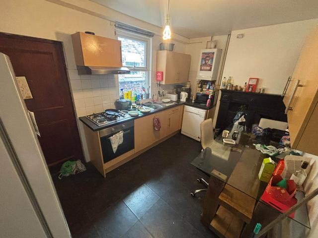 4 bed house — Rippingham Road, Withington