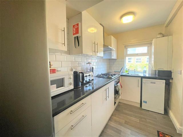 3 bed house — Warwick Terrace, Crookesmoor