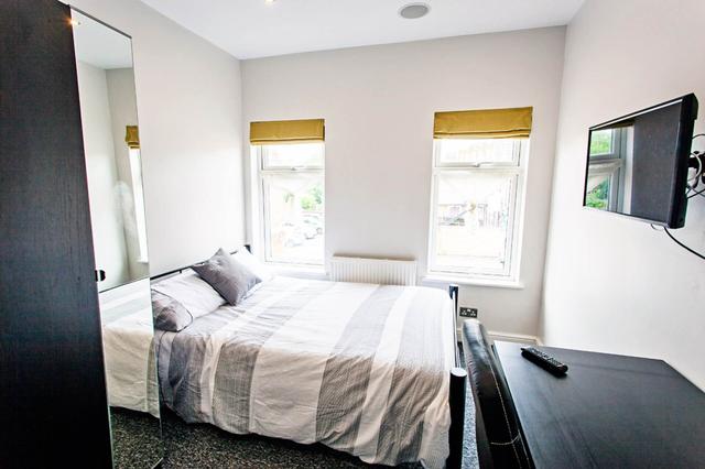 6 bed house — Heathcoat Street, Golden Triangle