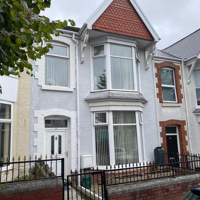 6 bed house — Ernald Place Uplands, Uplands