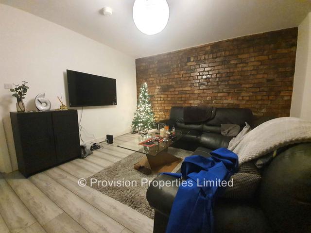 5 bed house — Brudenell View Leeds, Hyde Park