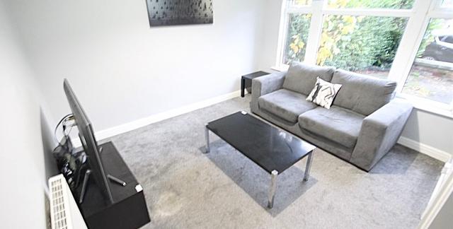 6 bed house — Lucas Place, Woodhouse