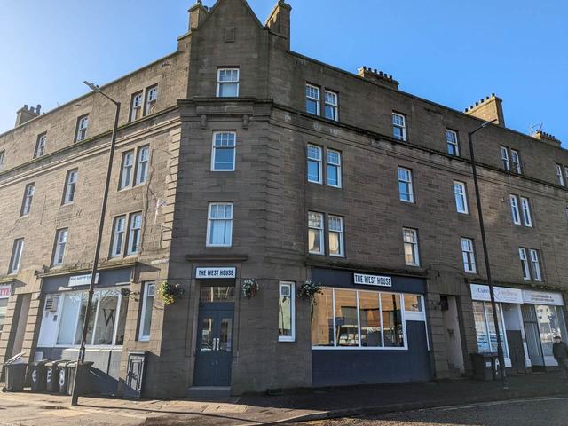 2 bed apartment — Westport, Central