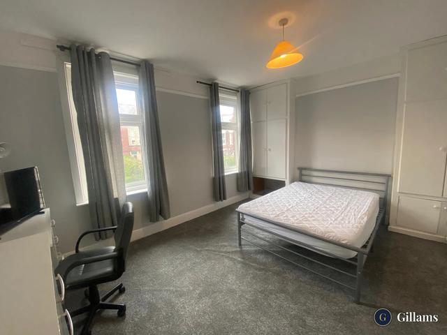 4 bed house — Pinhoe Road, Mount Pleasant