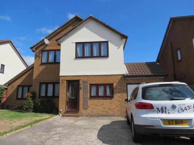 6 bed house — Talbot Village, Ensbury Park