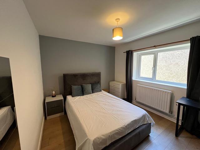 4 bed apartment — Calvert Terrace, City Centre