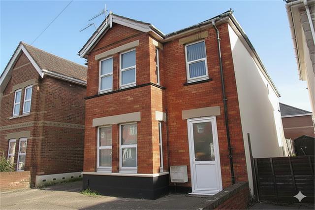 6 bed house — Cardigan Road, Winton