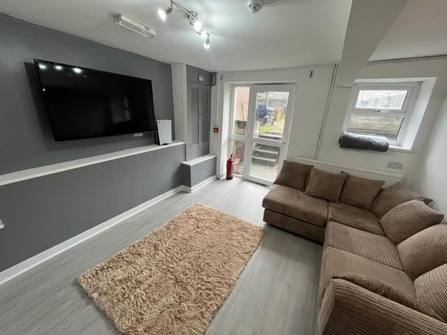 6 bed house — Hanover Street, City Centre