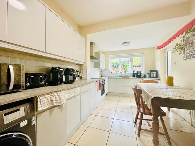6 bed house — Elmsthorpe Avenue, Lenton